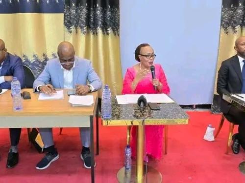 RDC : la CENCO réunit Muyaya, Fayulu et Mushobekwa pour décrypter les contours du dialogue national.