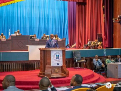 Formation professionnelle en RDC : les députés saluent les réformes et réclament plus de moyens