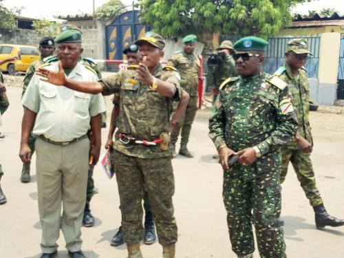 Camp Général Bumba: le Colonel Ruffin Madaka s'en va en guerre contre des constructions anarchiques.