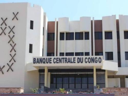 RDC : la Banque centrale baisse son taux directeur et encadre davantage les devises