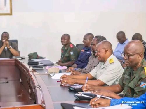 Mbujimayi: Le gouverneur Jean Paul Mbwebwa Kapo préside la 1ere réunion du conseil provincial de sécurité.