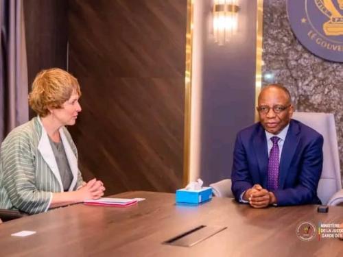 Coopération Judiciaire:  Le Minetat de la justice Guillaume Ngefa Atondoko a reçu en audience Mme Ann Fransen procureure fédérale du Royaume de Belgique.