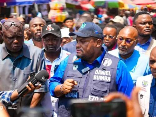 Kinshasa/Lutte contre les marchés pirates : fin de l’ultimatum, le gouverneur Bumba lance les opérations de démolition sur l’avenue Kasa-Vubu et ses environs