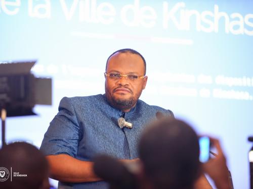 Kinshasa : Daniel Bumba donne 45 jours pour débarrasser la ville des publicités extérieures non conformes.